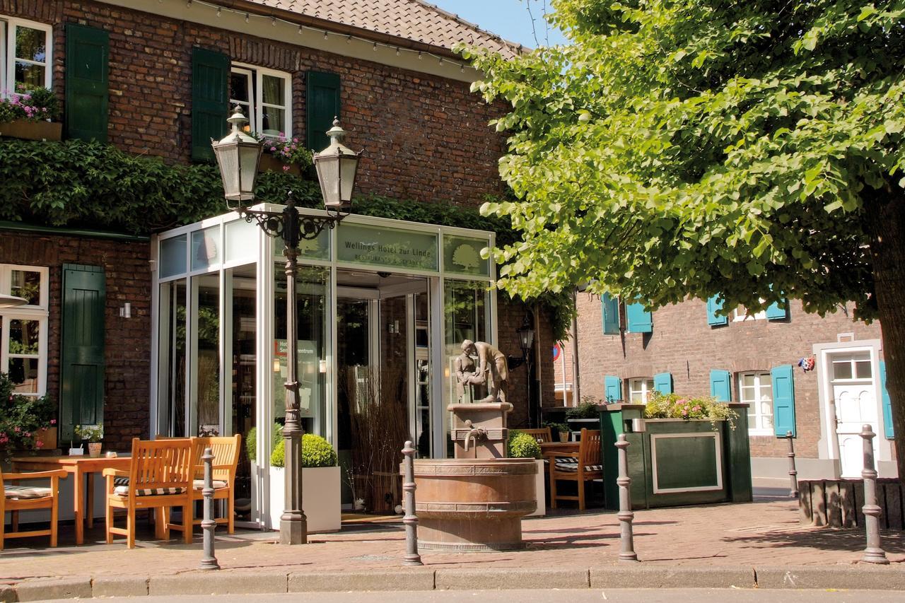 Wellings Romantik Hotel Zur Linde Moers Bagian luar foto